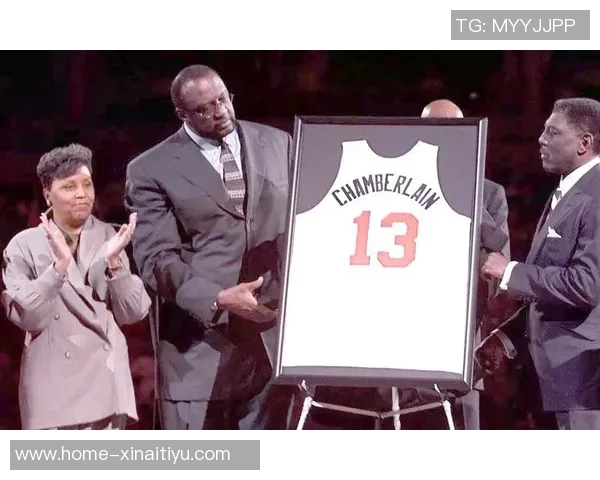 张伯伦与拉塞尔的传奇对决：篮球历史上的巅峰时刻与伟大对比